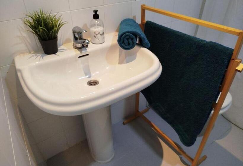 تختخواب و صبحانه El Mirador De La Urba