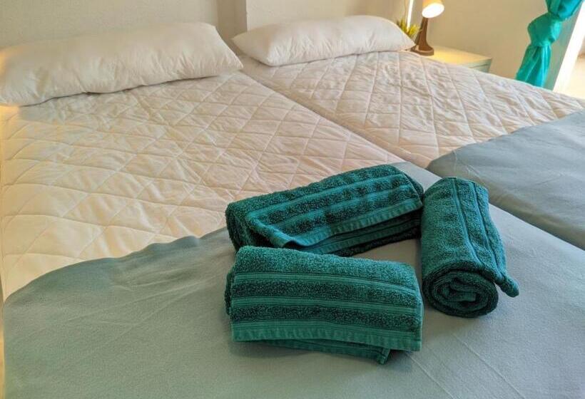 تختخواب و صبحانه El Mirador De La Urba