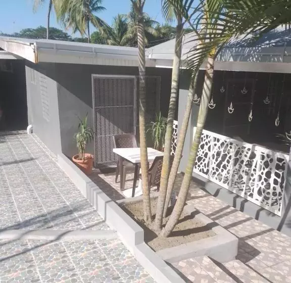 Aamiaismajoitus (B&B) Home Away From Home