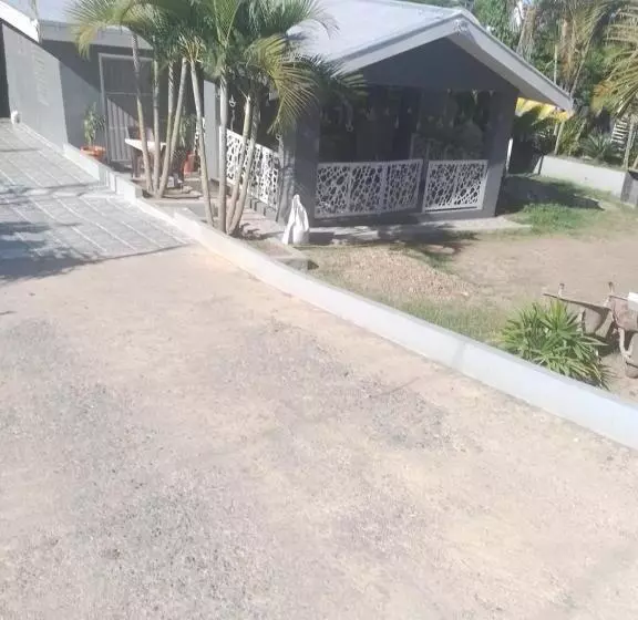 Aamiaismajoitus (B&B) Home Away From Home