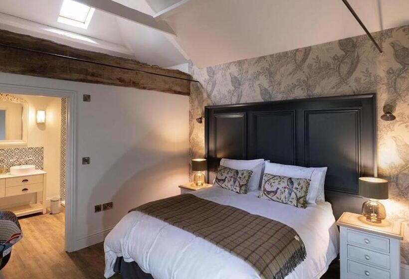 Bed and Breakfast Home Farm House