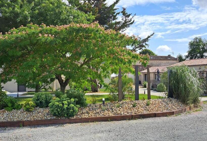 Bed and Breakfast Roses Des Sables