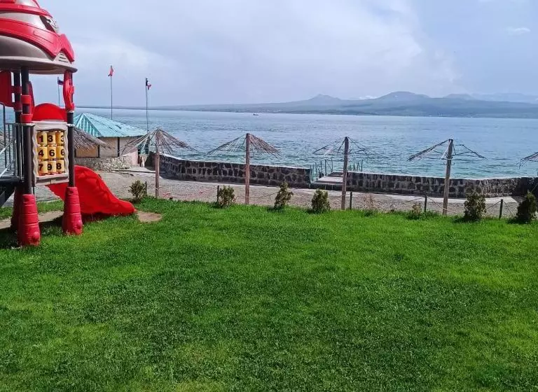 هتل կամբուզ