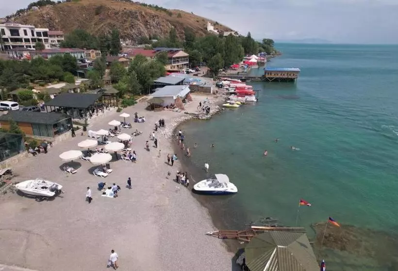 هتل կամբուզ