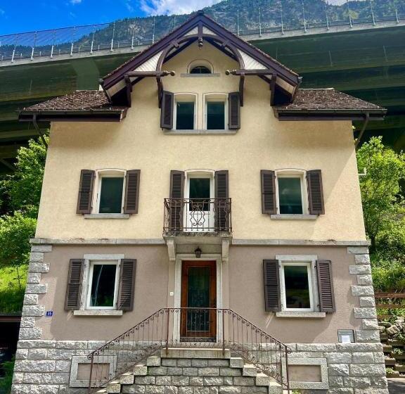 בית מלון כפרי Haus Biasca