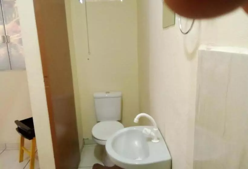 ホテル Pousada Casa Amarela Arara