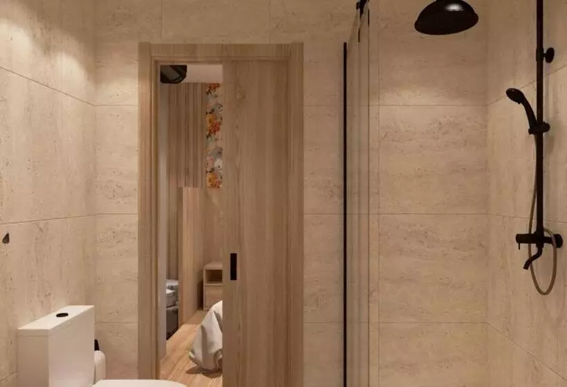 هتل University Boutique Rooms