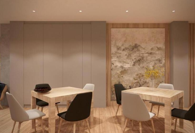 هتل University Boutique Rooms