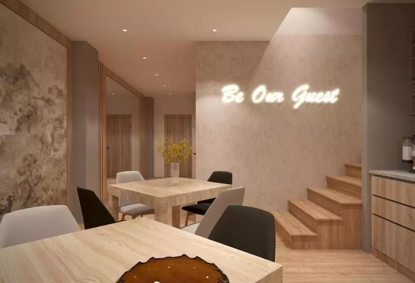 هتل University Boutique Rooms