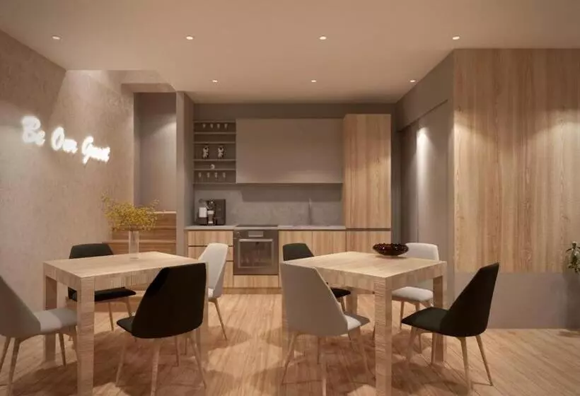 هتل University Boutique Rooms