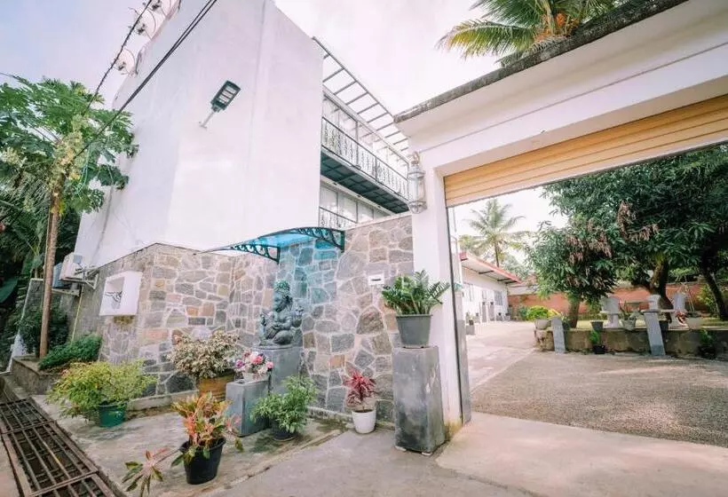 ペンション Bravon Villa