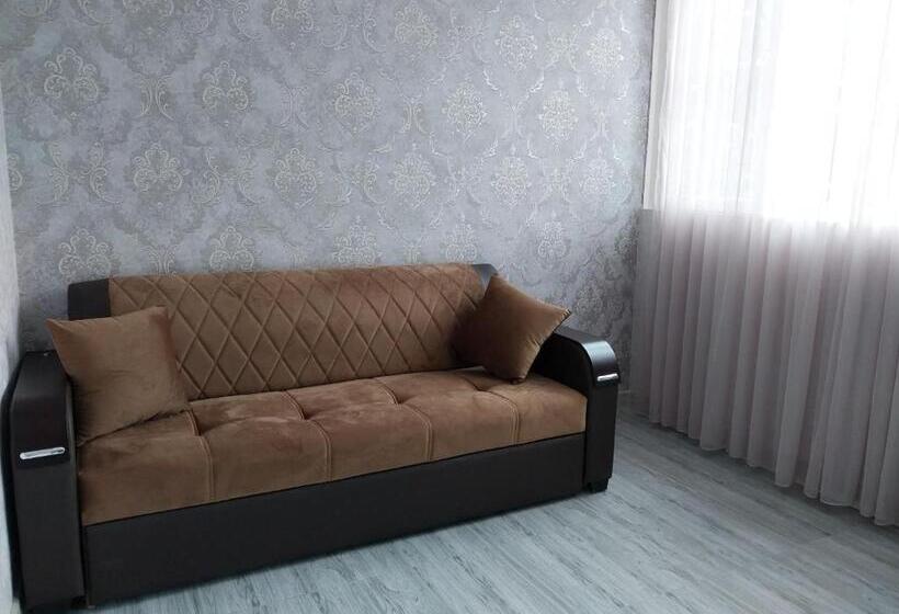 펜션 Chinchin Mansion   With Swimming Pool