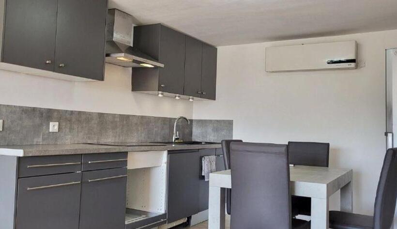 פנסיון Loue T3 Avec Terrasse