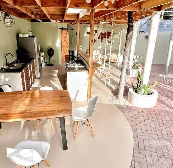 پانسیون Palm View