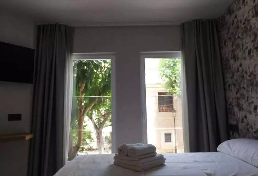 Majatalo Plaza Rooms