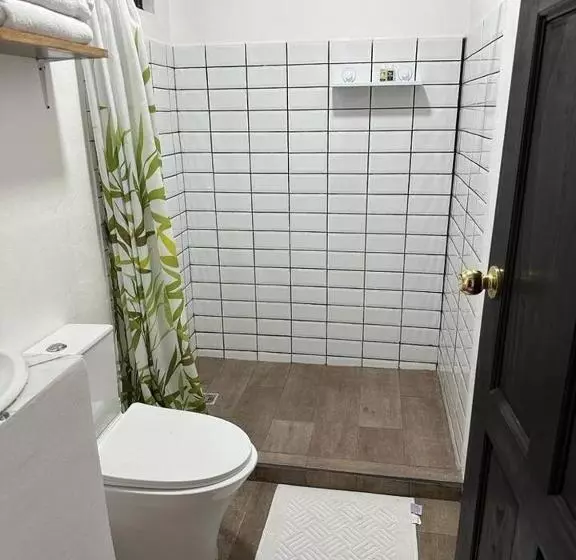 Studio With Ac, Smart Tv, Kitchen, Bath Pool 4
