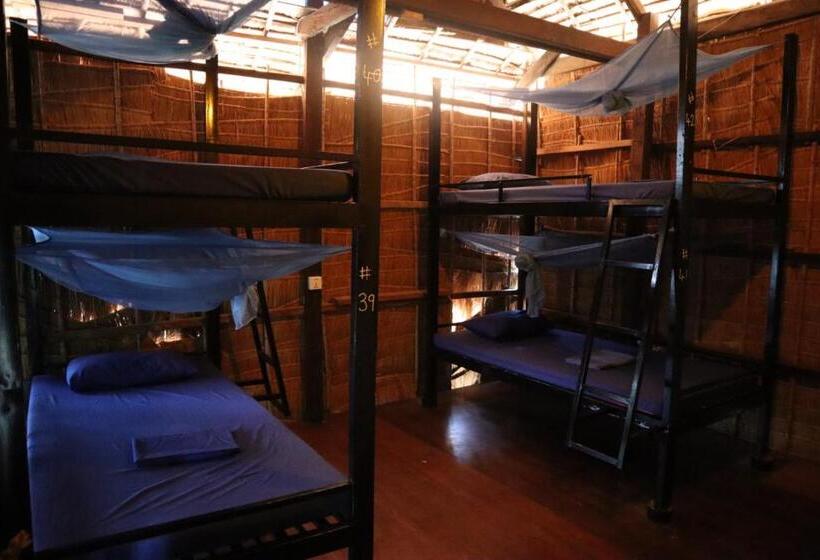 هاستل Arcadia Backpackers & Waterpark