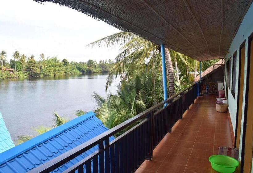 هاستل Arcadia Backpackers & Waterpark