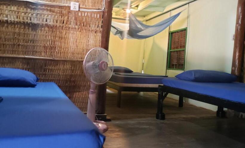 هاستل Arcadia Backpackers & Waterpark