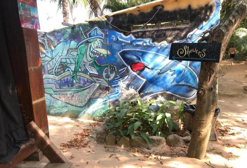 هاستل Arcadia Backpackers & Waterpark