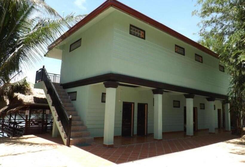 هاستل Arcadia Backpackers & Waterpark