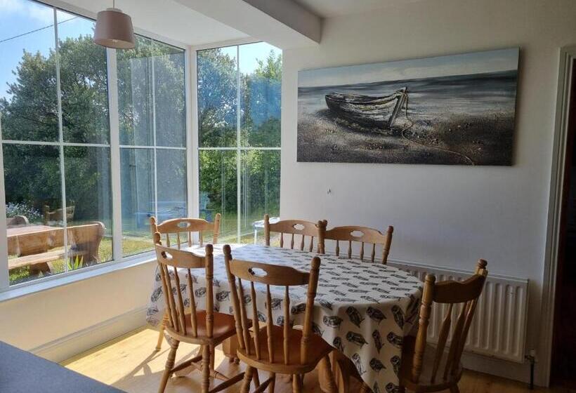 צימר Ocean Breeze Cottage