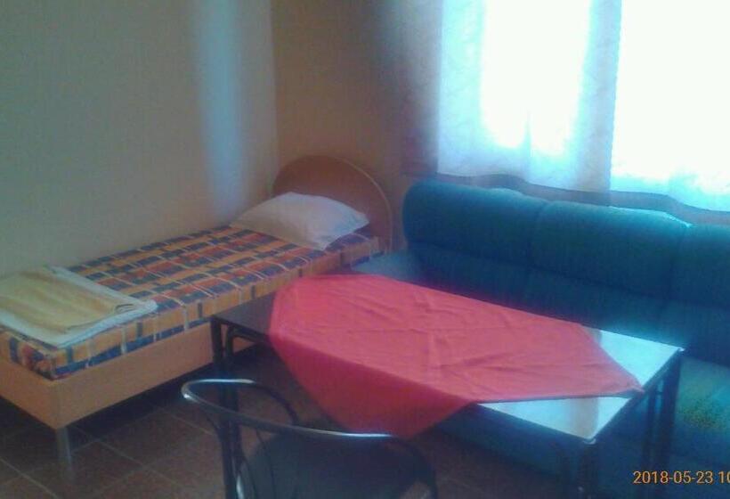 Famili Hotel Barba Yani