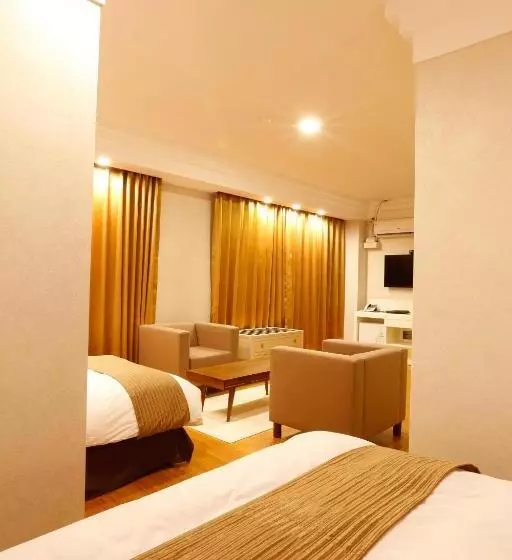 Hotelli Anmyeondo Plaza