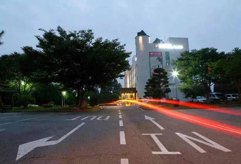 Hotelli Anmyeondo Plaza