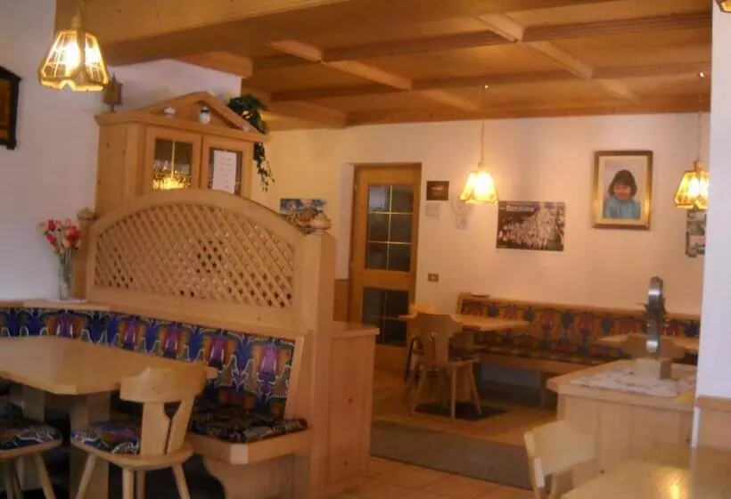 ホテル B&b Chiara  Alleghe