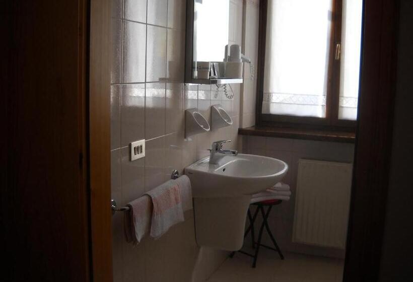 Отель B&b Chiara  Alleghe