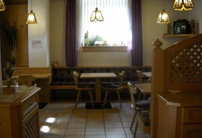ホテル B&b Chiara  Alleghe
