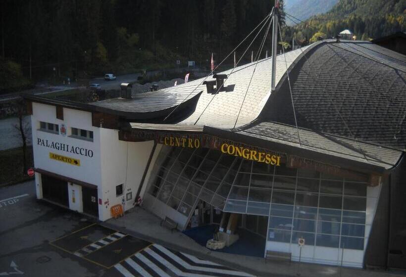 Отель B&b Chiara  Alleghe