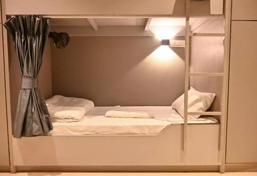 Hôtel Capsule Bed & Bread Dormitory
