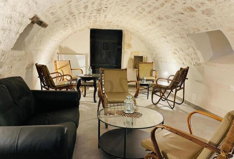 Отель Hôtel De La Croix Blanche