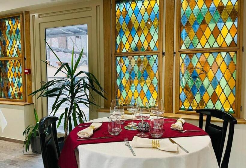 Отель Hôtel De La Croix Blanche