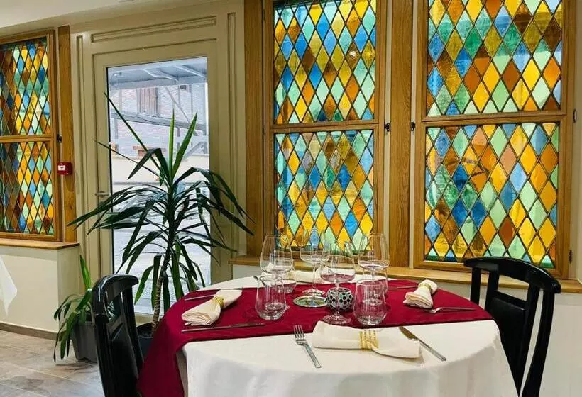 Hotelli Hôtel De La Croix Blanche