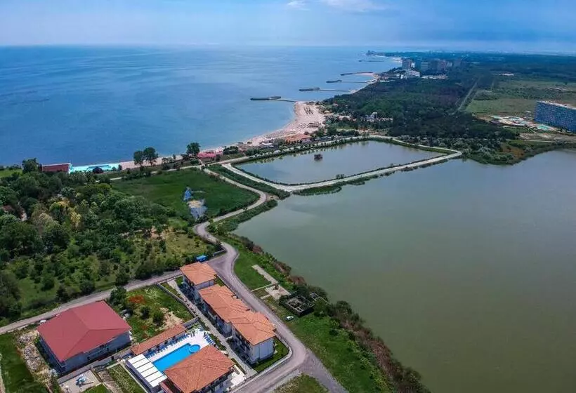 ホテル Popasul Pescarilor Fishing Village
