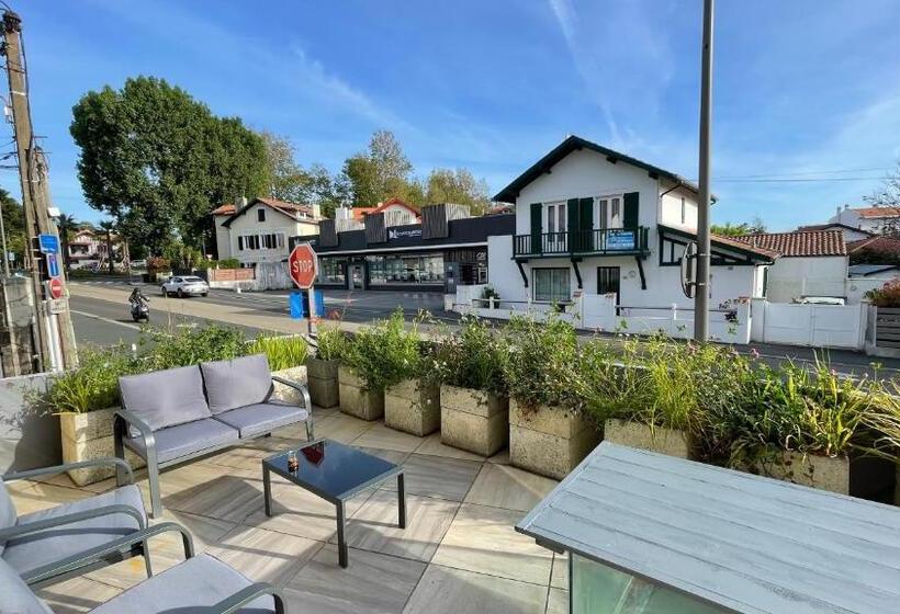 Le Doolie S Hostel B&b