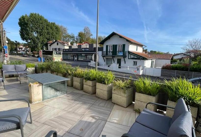 Le Doolie S Hostel B&b