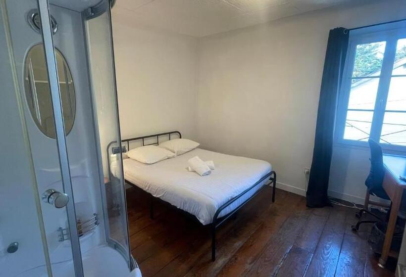 Le Doolie S Hostel B&b