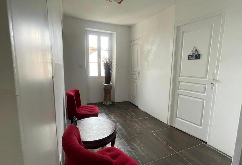 Le Doolie S Hostel B&b