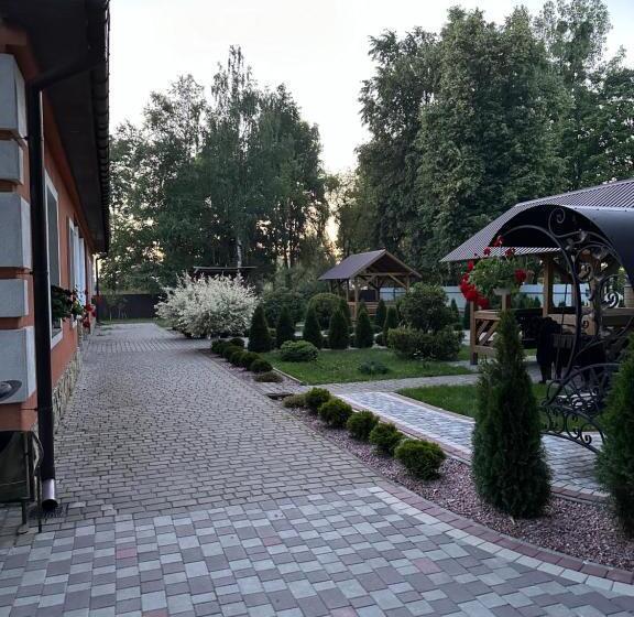 膳宿费 білий птах