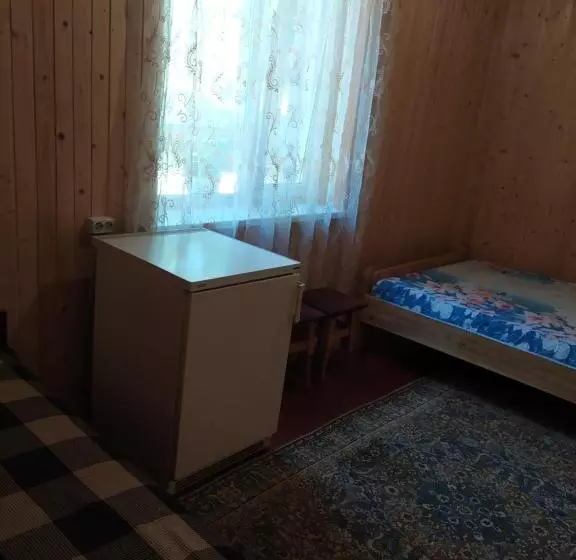Majatalo білий птах
