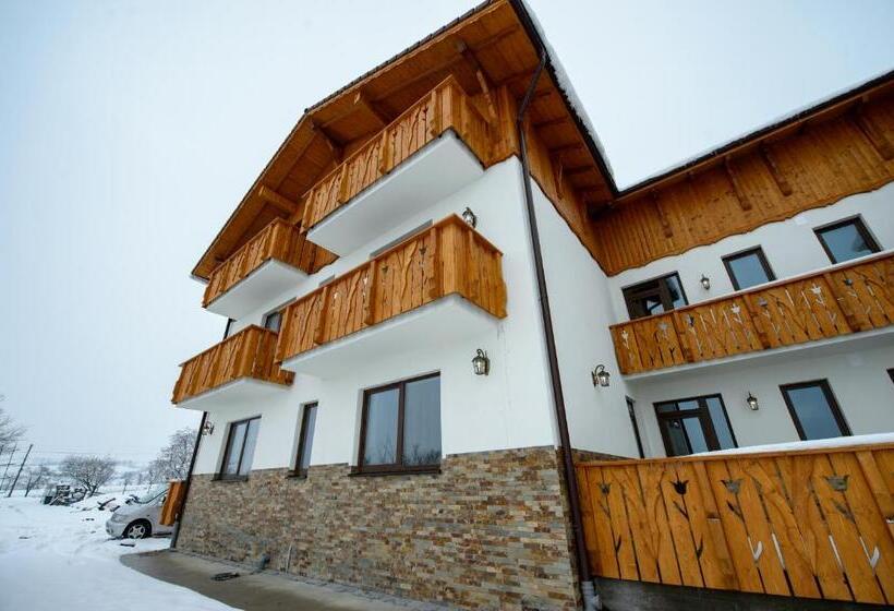 פנסיון Casa Bucatarului