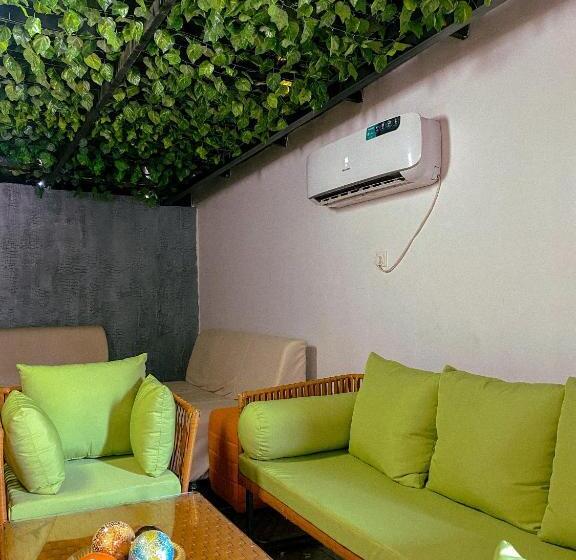 پانسیون Exclusive Pages