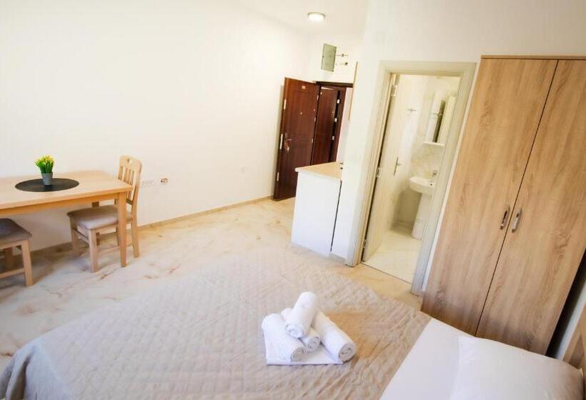 پانسیون Mira Sea View