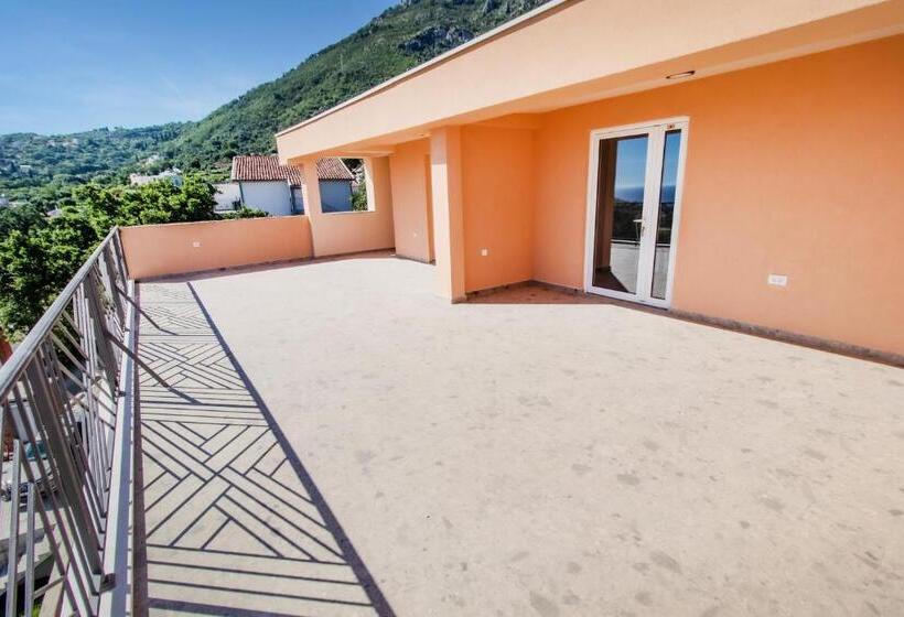 پانسیون Mira Sea View