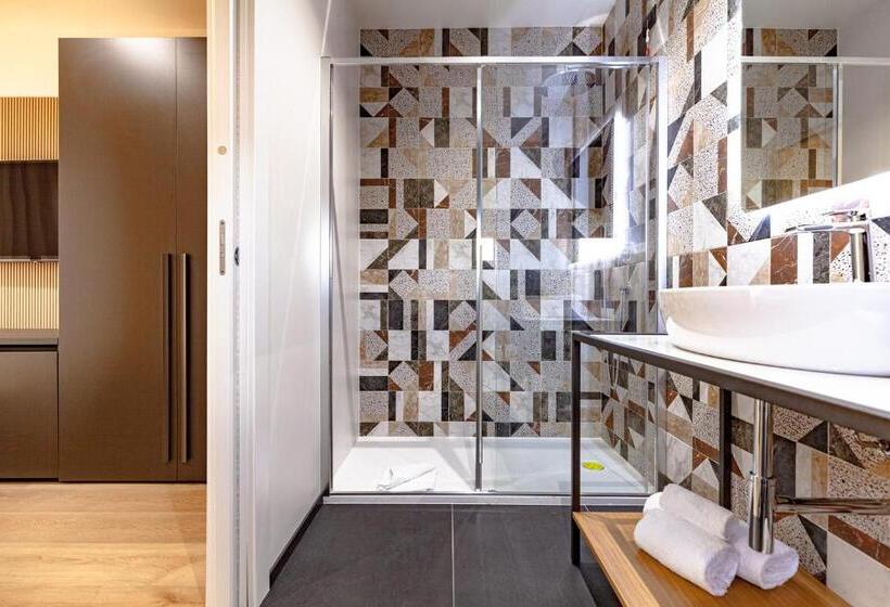 膳宿费 Rh Lifestyle Rooms & Suites