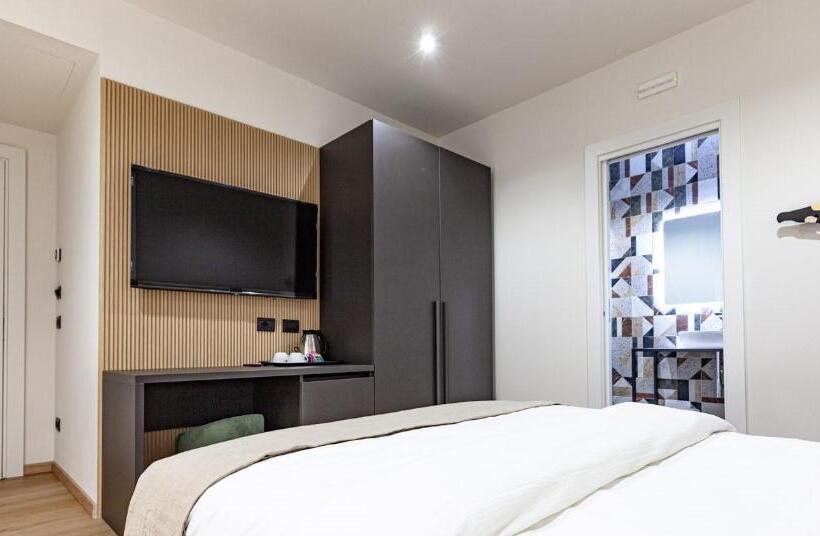 膳宿费 Rh Lifestyle Rooms & Suites